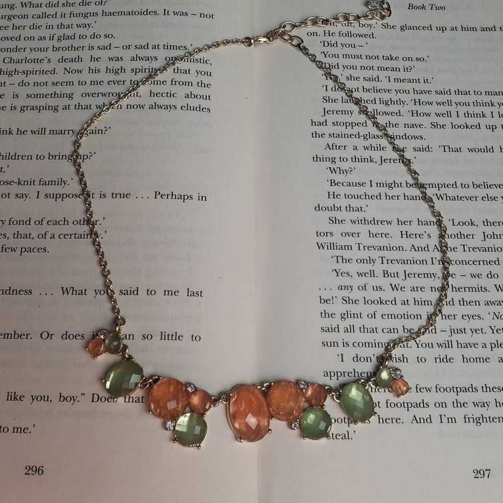 Green and Orange Faux Gemstone Necklace‎